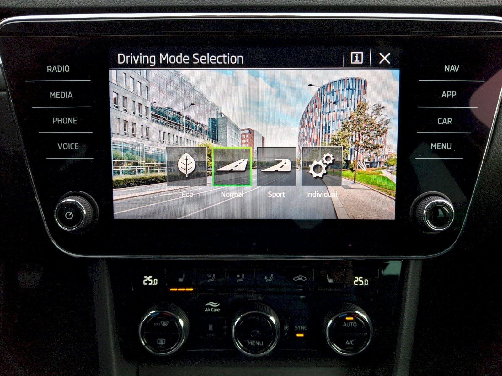 Škoda Superb Liftback 1,5 l 110 kw