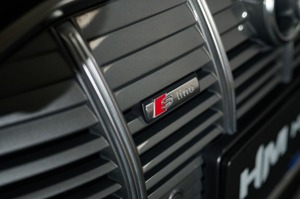 Audi e-tron SUV / Terénní 0,0 300 kw