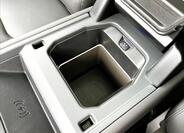 Land Rover Defender 32