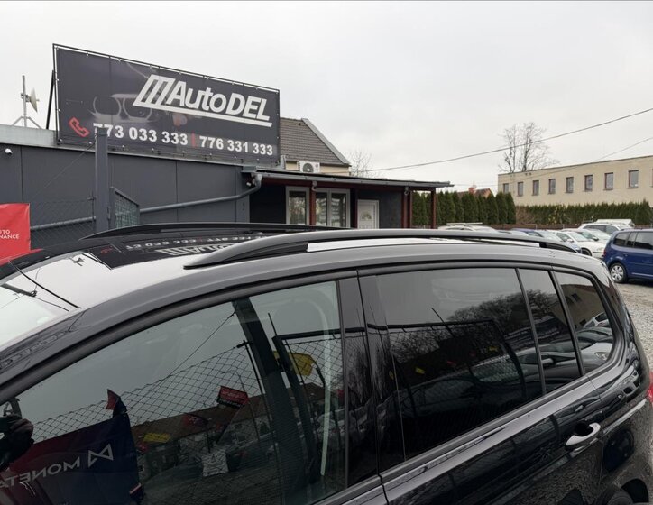 Volkswagen Touran MPV 1,2 l 81 kw