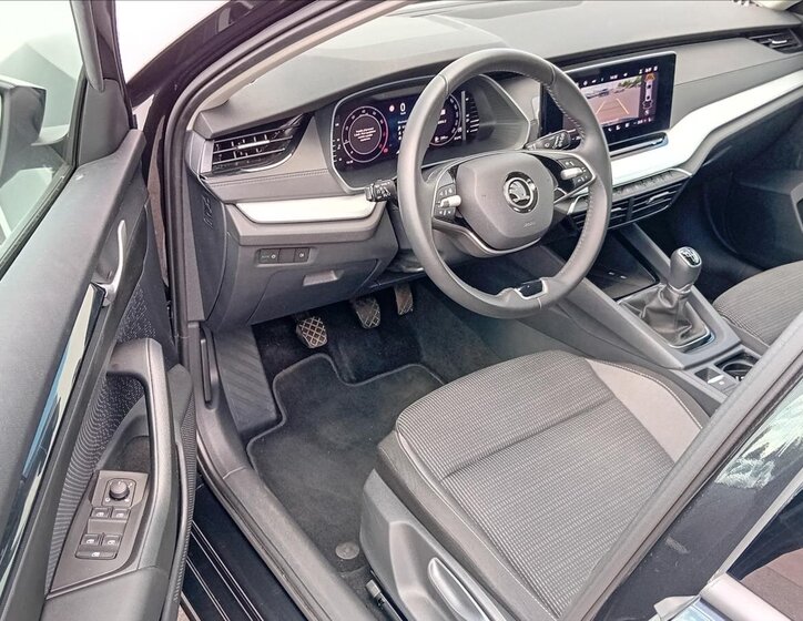 Škoda Octavia Sedan / Limuzína 1,5 l 110 kw