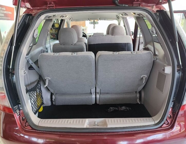 Mitsubishi Grandis MPV 2,4 l 121 kw