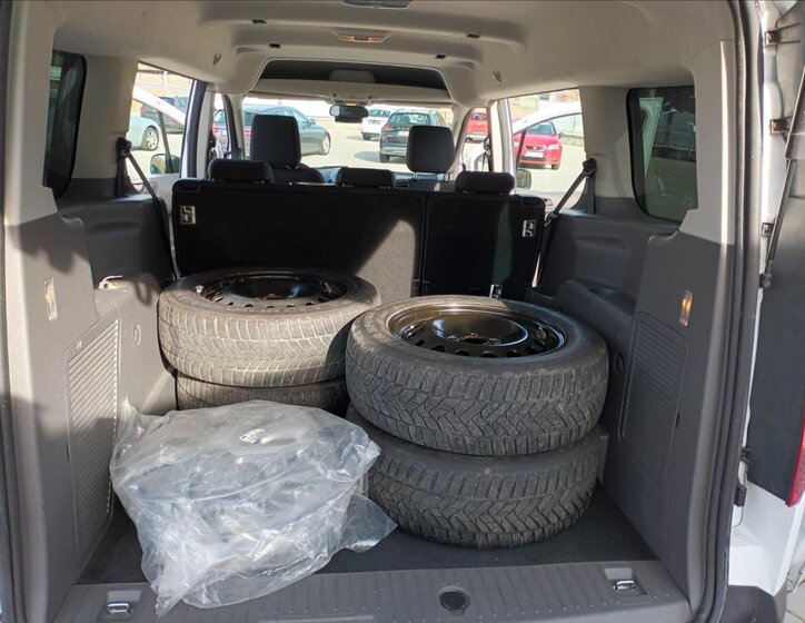 Ford Tourneo Connect Kombi 1,5 l 88 kw