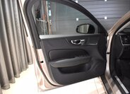 Volvo V60 Kombi 2,0 l 145 kw