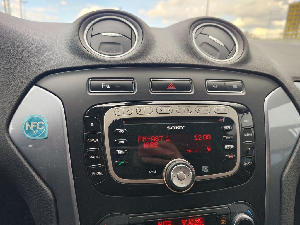 Ford Mondeo Kombi 1,6 l 118 kw