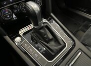 Volkswagen Passat Sedan / Limuzína 2,0 l 176 kw