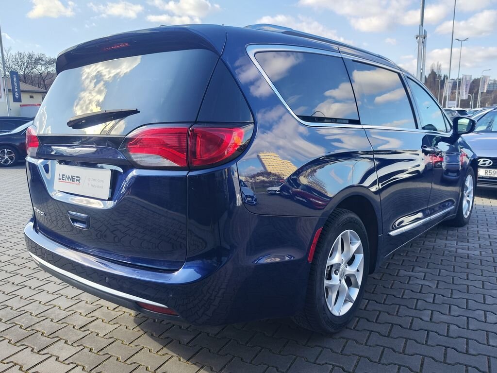 Chrysler Pacifica MPV 3,6 l 211 kw