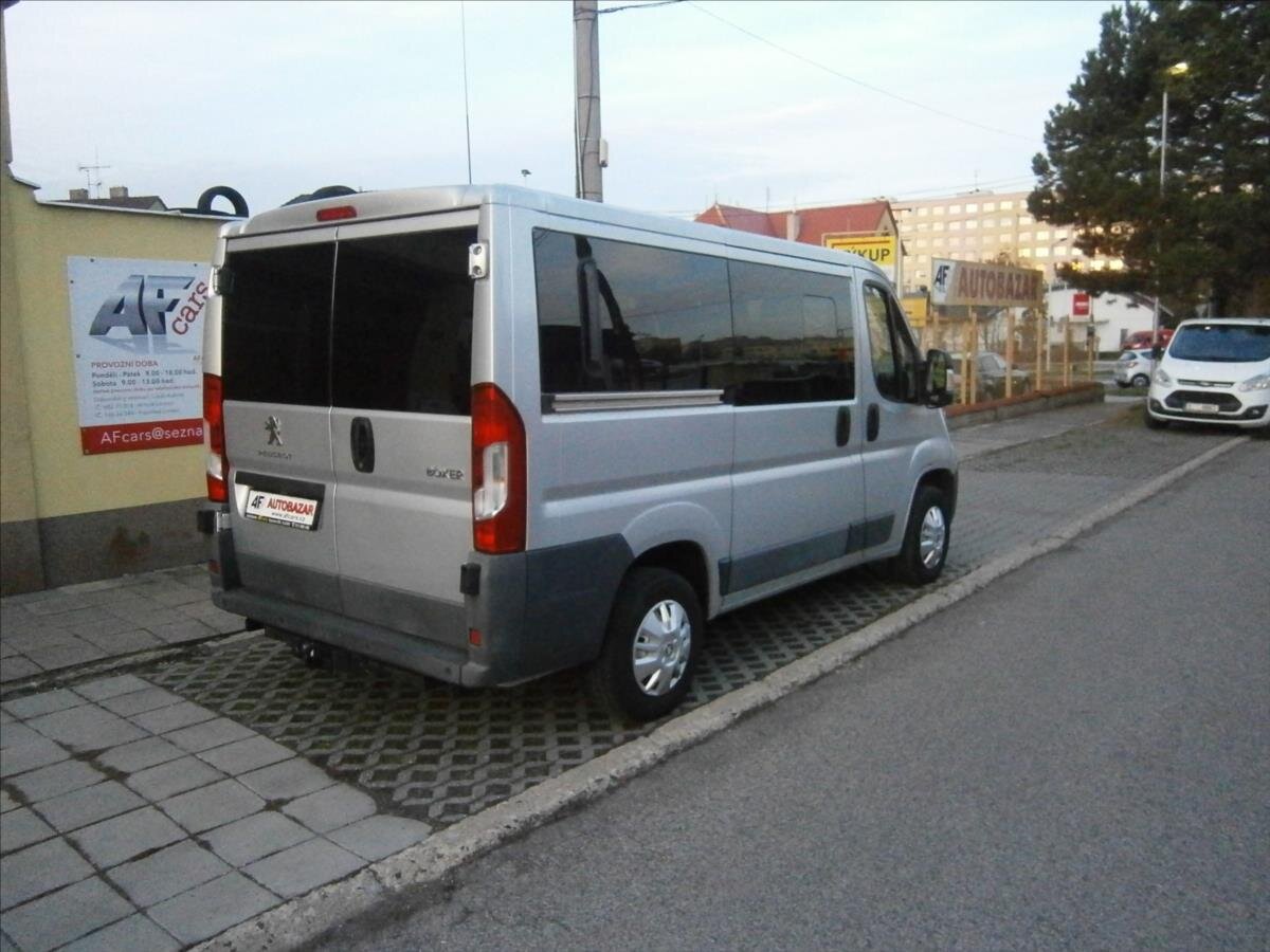 Peugeot Boxer Kombi 2,2 l 96 kw