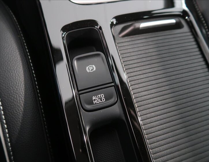 KIA XCeed CUV / Crossover 1,5 l 103 kw