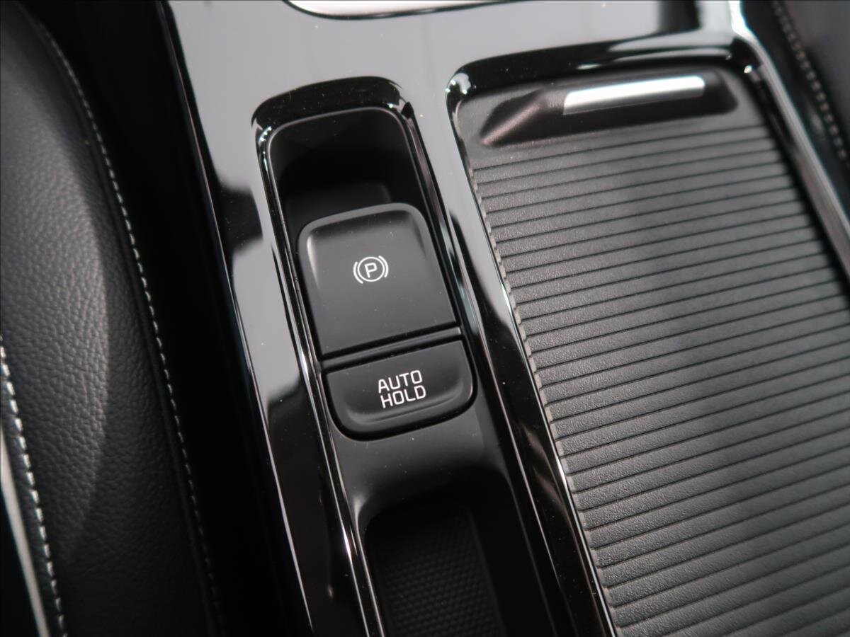 KIA XCeed CUV / Crossover 1,5 l 103 kw