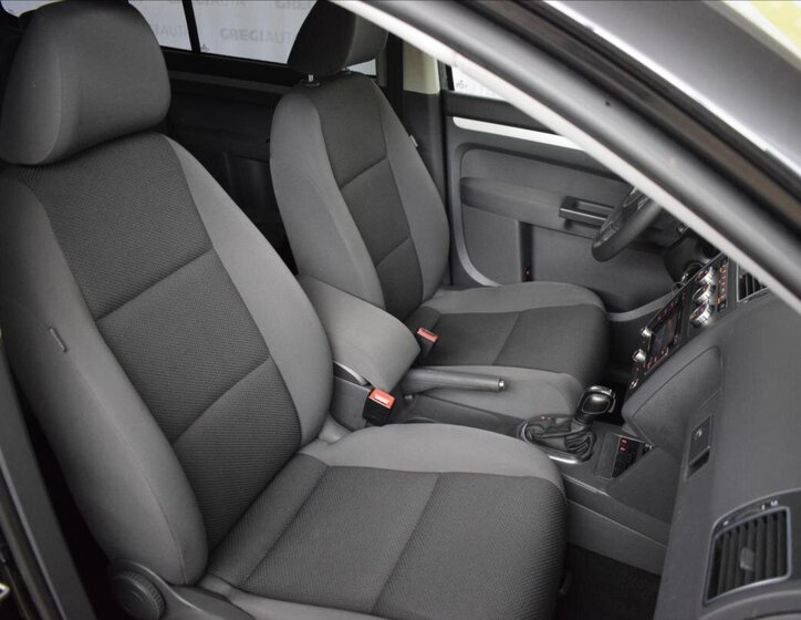 Volkswagen Touran MPV 1,6 l 77 kw