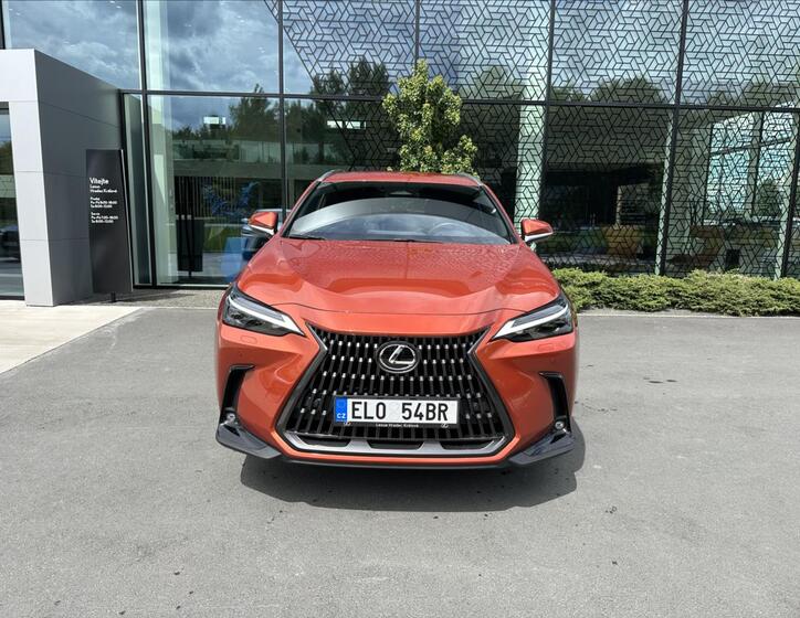 Lexus NX 450h plus 3