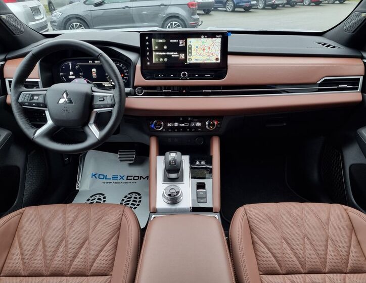 Mitsubishi Outlander 16