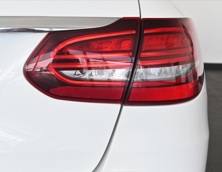 Mercedes-Benz Třídy C 33