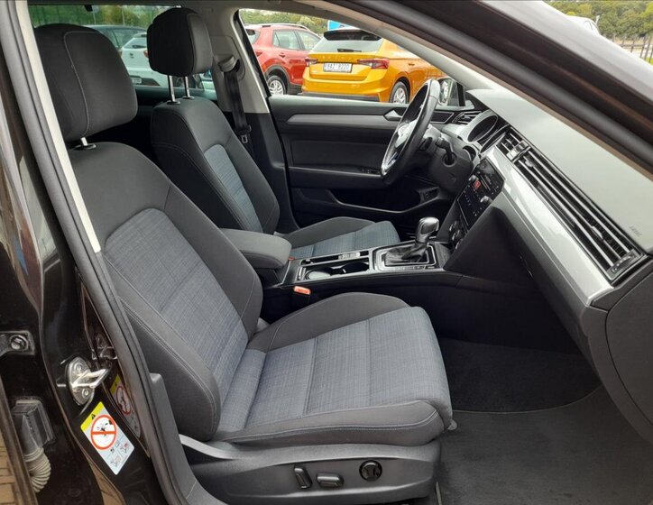 Volkswagen Passat Kombi 1,4 l 115 kw