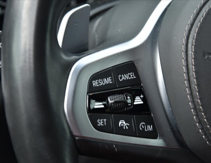 BMW X6 SUV / Terénní 4,4 l 390 kw