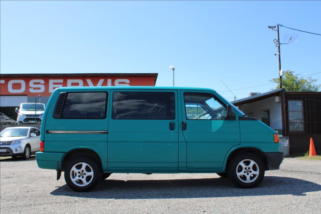 Volkswagen Caravelle Kombi 2,4 l 57 kw