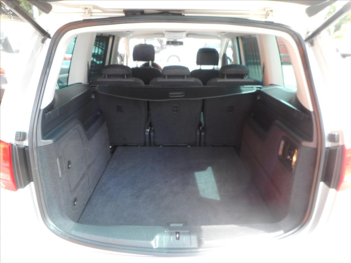 Volkswagen Sharan MPV 2,0 l 103 kw