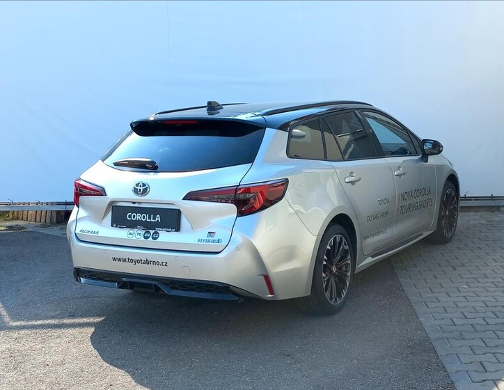 Toyota Corolla Kombi 2,0 l 112 kw