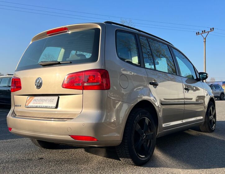 Volkswagen Touran 5