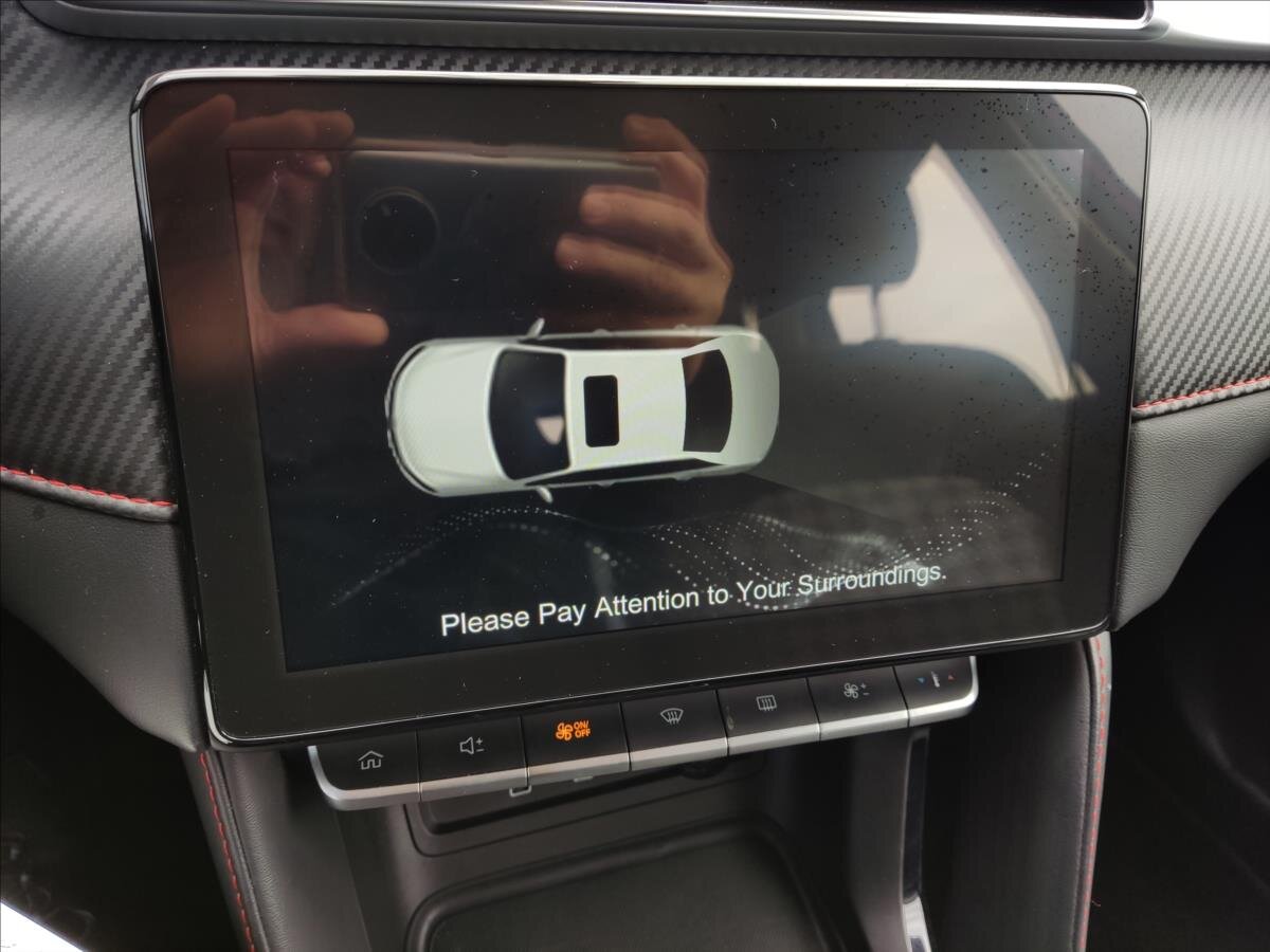 MG ZS SUV / Terénní 1,5 l 78 kw