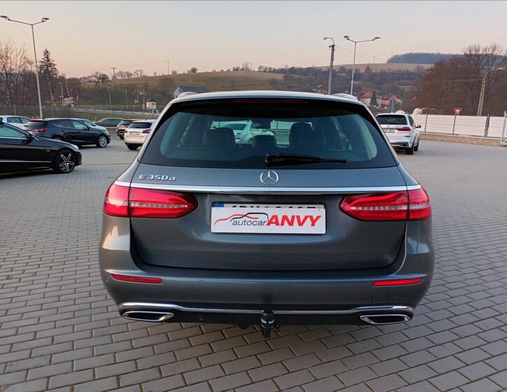 Mercedes-Benz Třídy E Kombi 3,0 l 190 kw