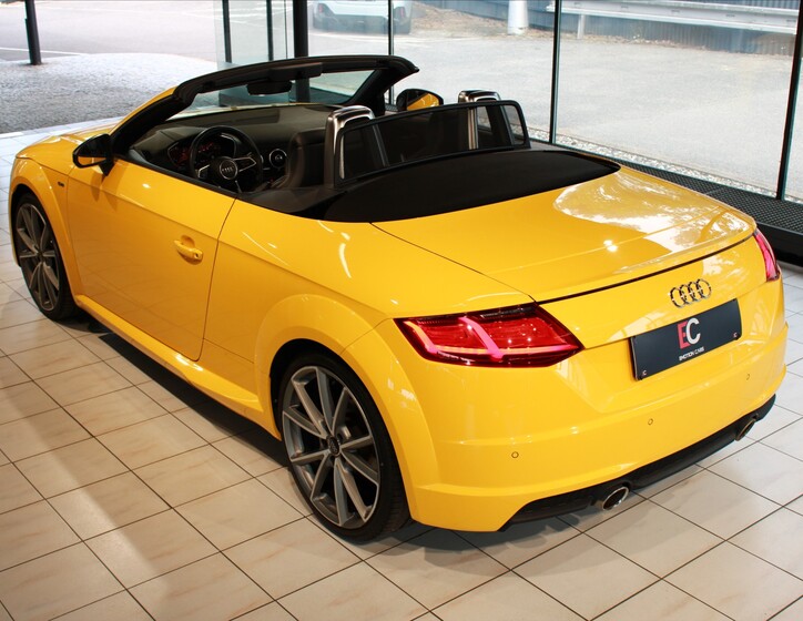 Audi TT 8