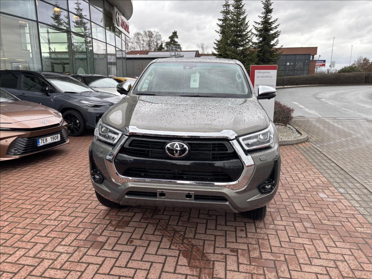 Toyota Hilux Pick-up 2,8 l 150 kw