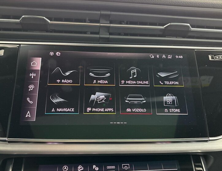 Audi Q8 SUV / Terénní 3,0 l 210 kw