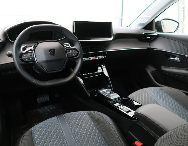 Peugeot 208 Hatchback 1,2 l 74 kw