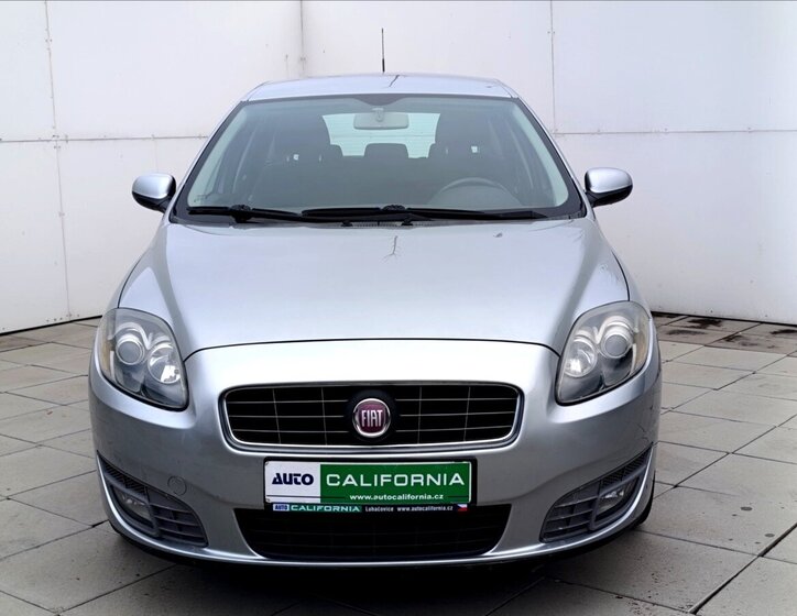 Fiat Croma Kombi 1,9 l 88 kw