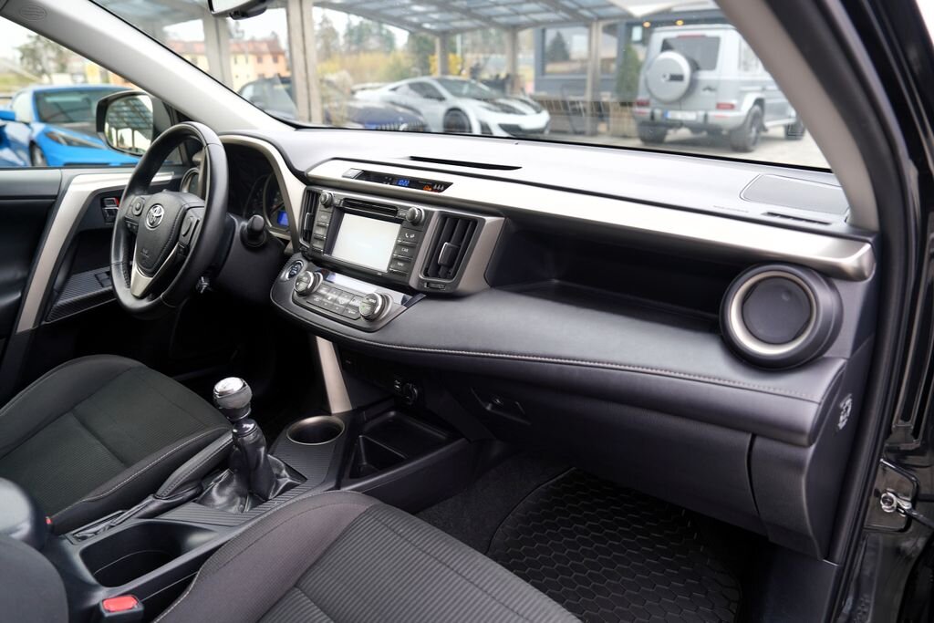 Toyota RAV4 SUV / Terénní 2,0 l 91 kw