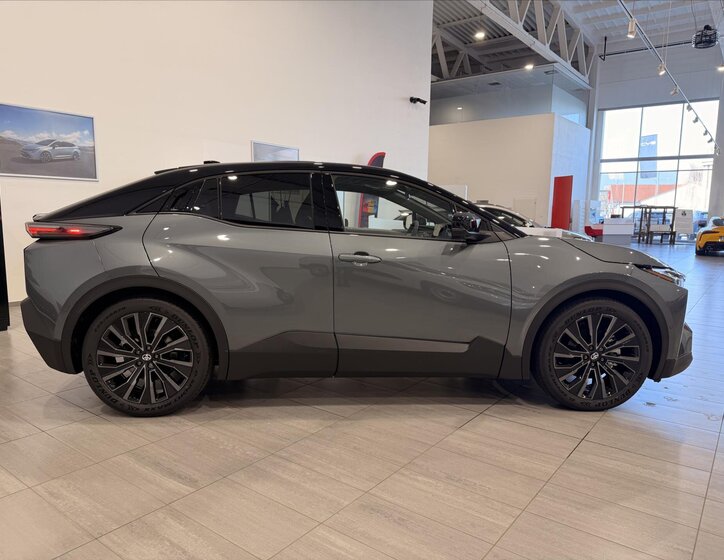 Toyota C-HR SUV / Terénní 0,0 252 kw