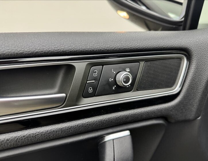 Volkswagen Touareg SUV 3,0 l 193 kw