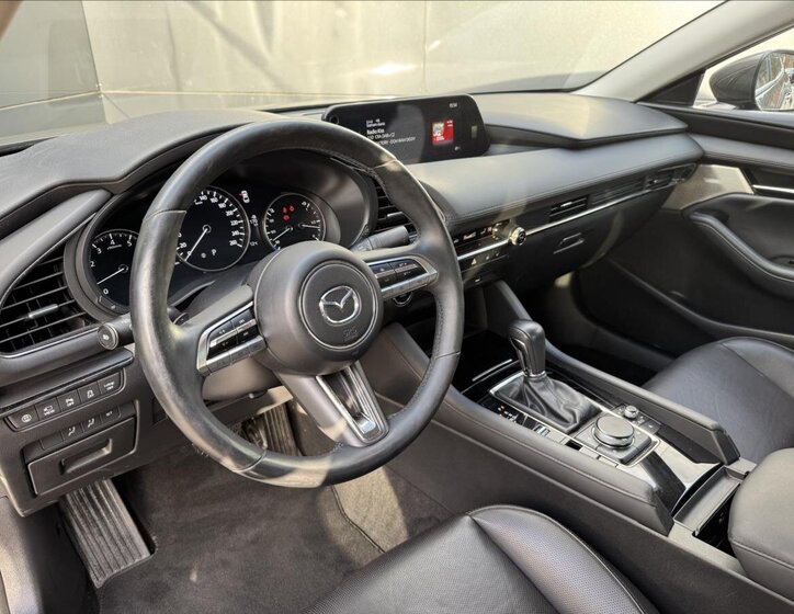 Mazda 3 Sedan 2,0 l 132 kw