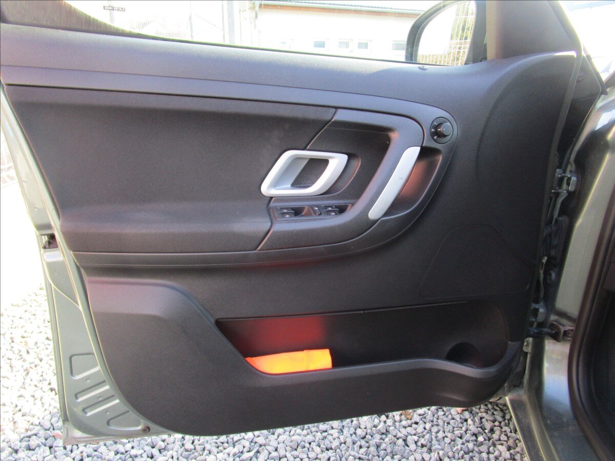 Škoda Roomster Kombi 1,4 l 63 kw