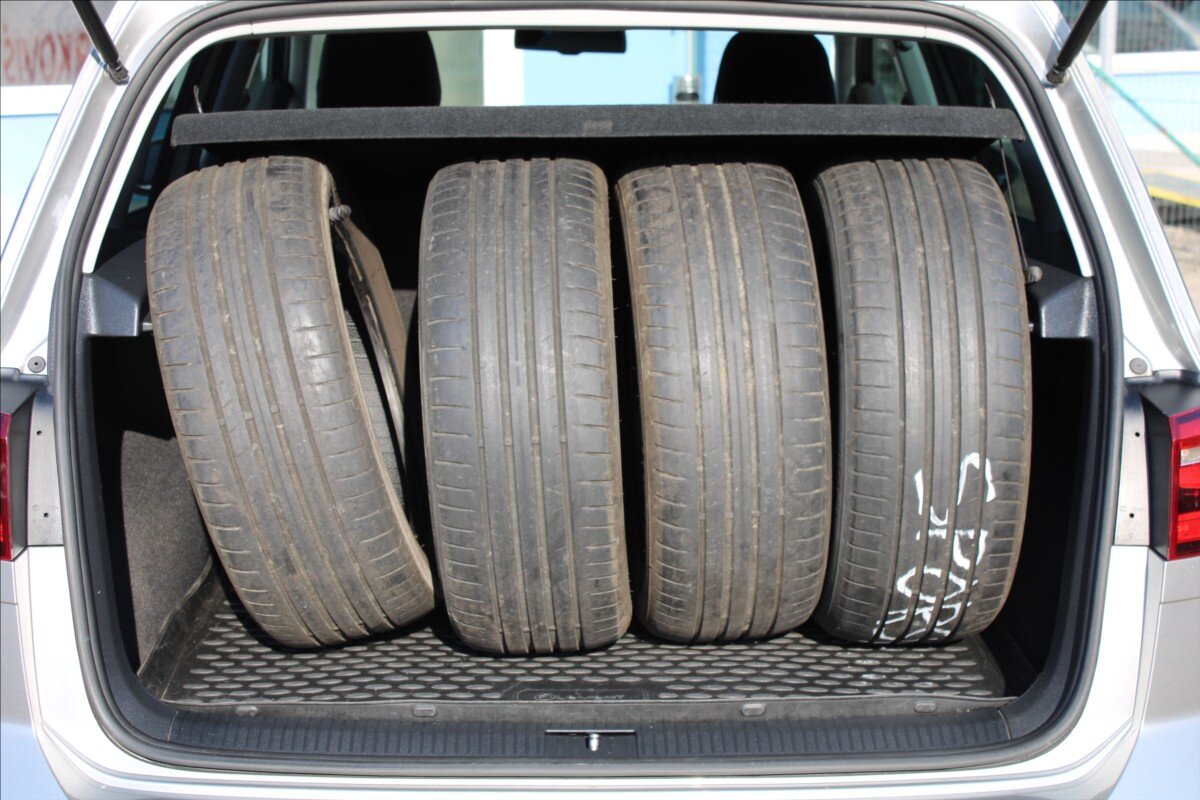 Volkswagen Golf Sportsvan MPV 1,4 l 110 kw