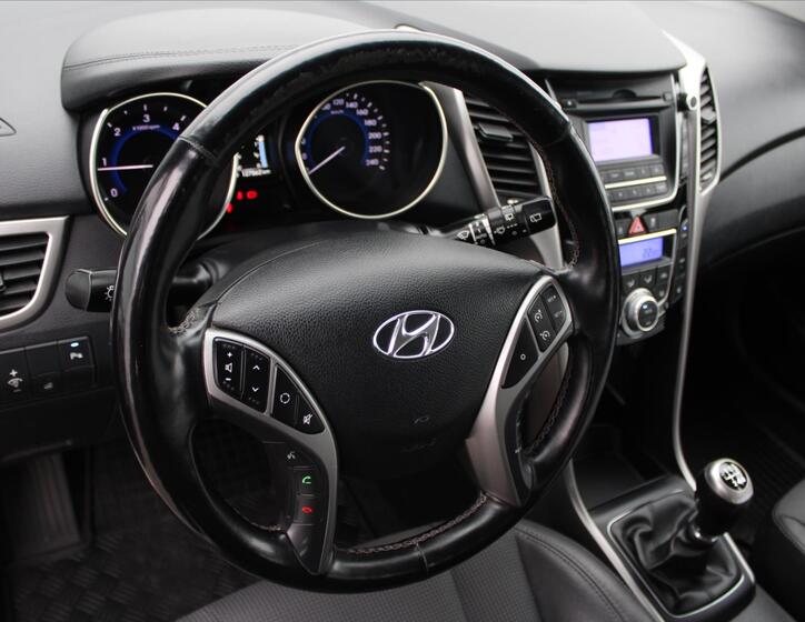 Hyundai i30 14