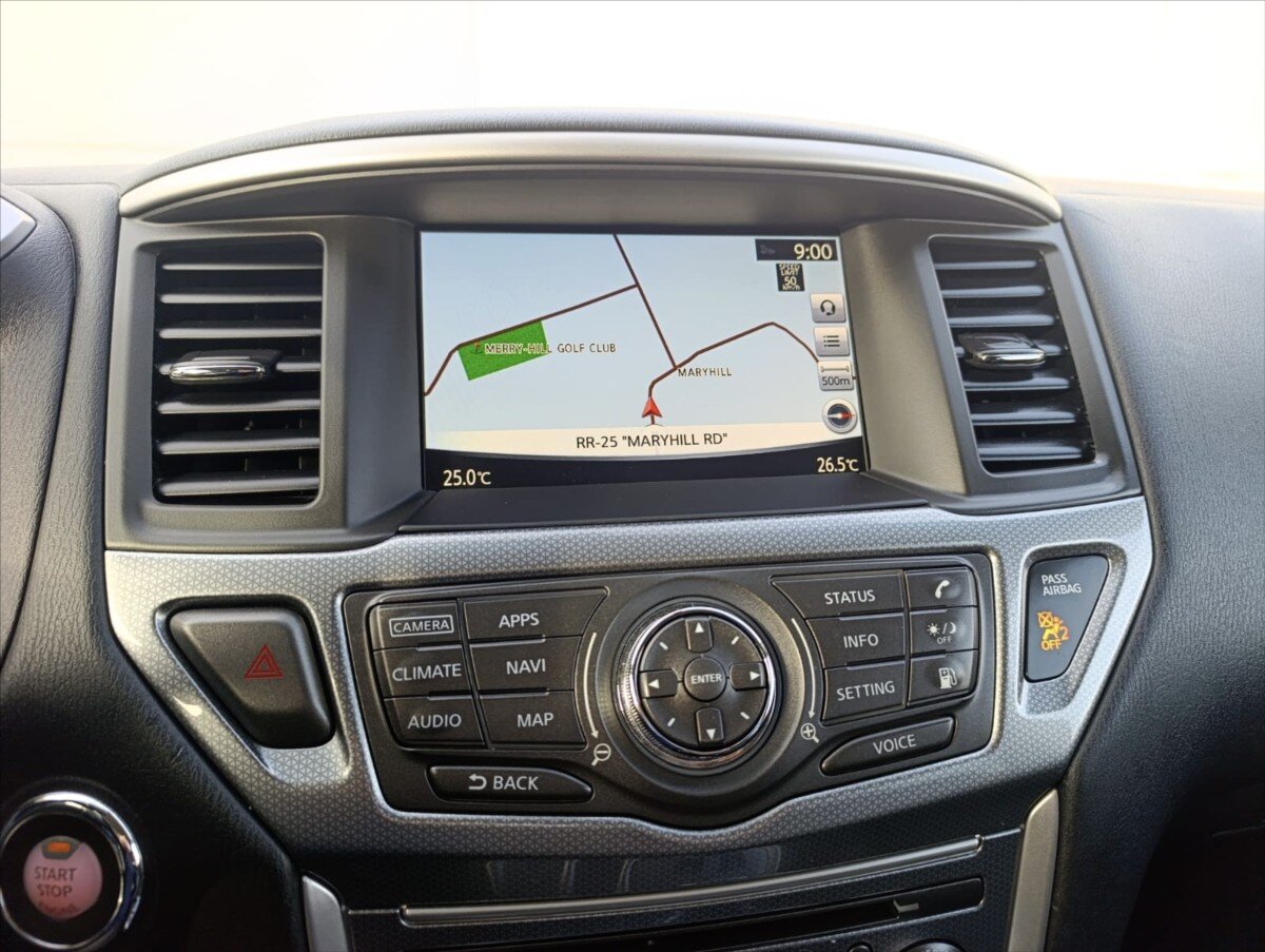 Nissan Pathfinder SUV 3,5 l 212 kw