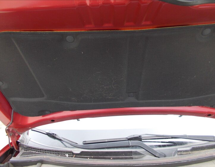 Mitsubishi Outlander SUV / Terénní 2,0 l 110 kw