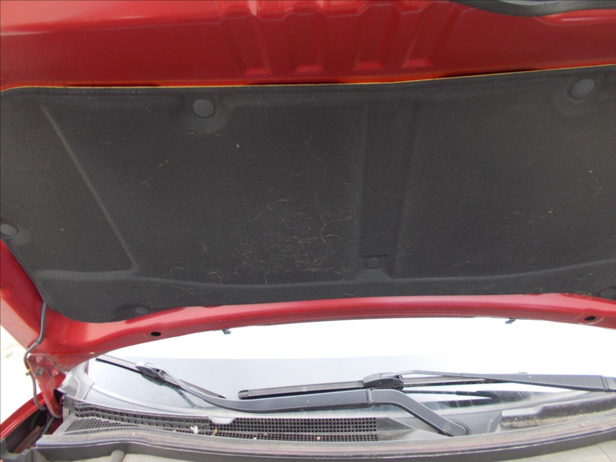 Mitsubishi Outlander SUV / Terénní 2,0 l 110 kw