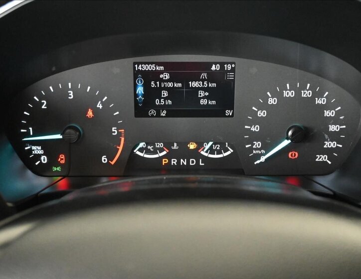 Ford Kuga SUV / Terénní 1,5 l 88 kw