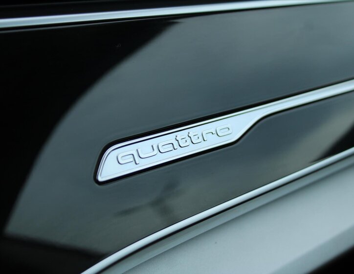 Audi Q8 SUV / Terénní 3,0 l 250 kw