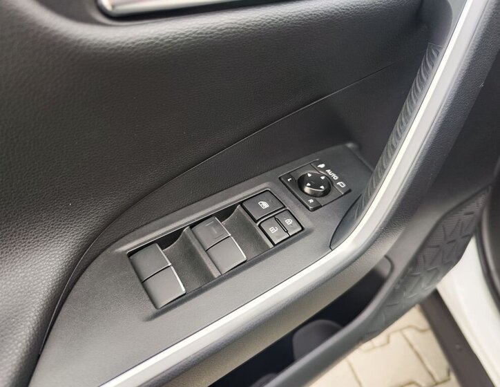 Toyota RAV4 SUV / Terénní 2,0 l 129 kw