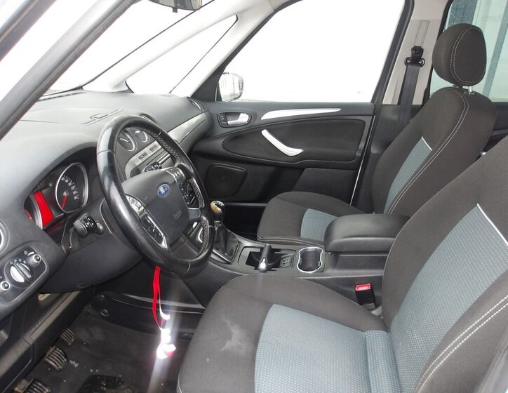 Ford Galaxy MPV 2,0 l 107 kw