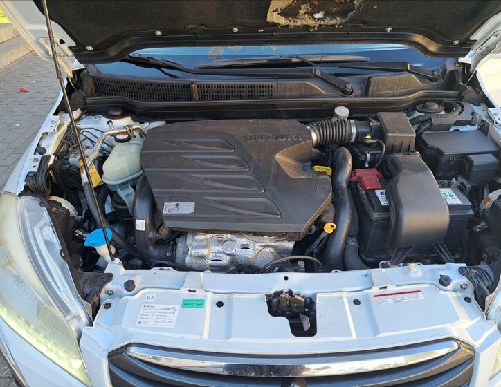 Suzuki SX4 S-Cross Hatchback 1,6 l 88 kw