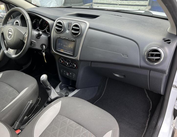 Dacia Sandero 38