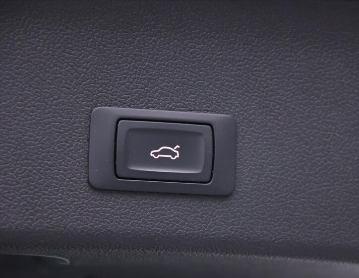 Audi A4 Kombi 2,0 l 110 kw