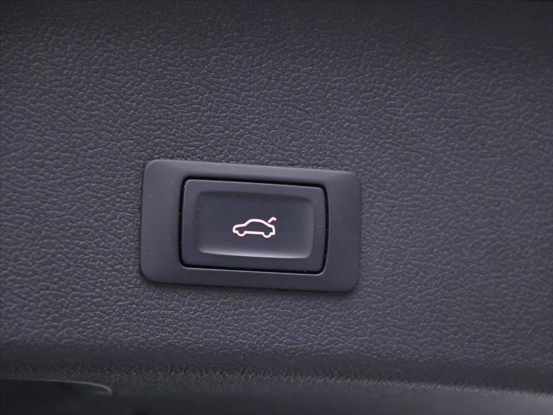 Audi A4 Kombi 2,0 l 110 kw