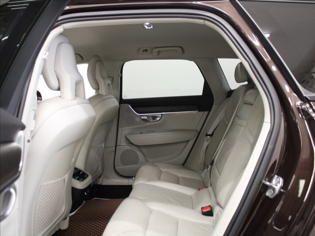 Volvo V90 Kombi 2,0 l 177 kw